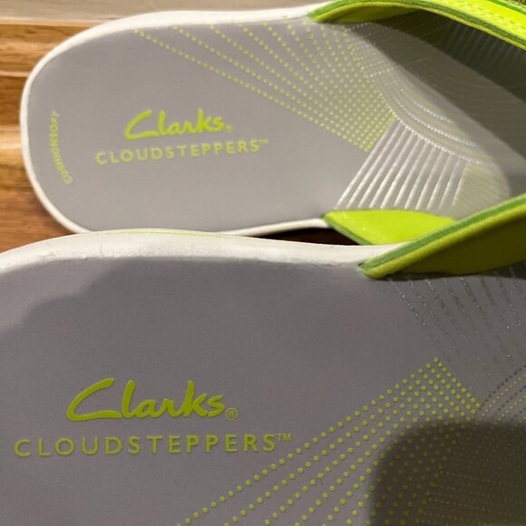 Clarks Flip Flops Women's Size 8 Lime Green Vacation Beach Comfort - Picture 5 of 9